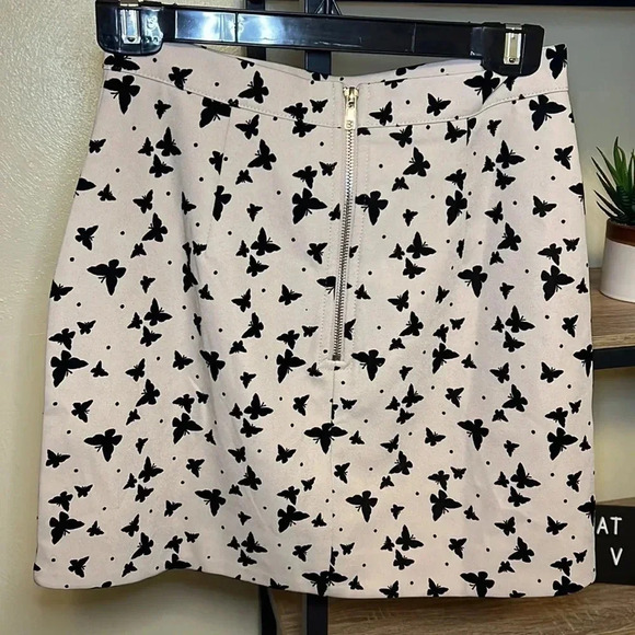 Princess Polly Butterfly Mini Skirt Size 4 - Picture 2 of 5